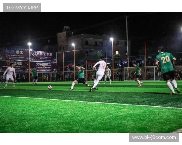 小超队绿茵奋战鏖战全场精彩对决谱写少年热血足球新传奇史诗篇章 小超队绿茵奋战鏖战全场精彩对决谱写少年热血足球新传奇史诗篇章