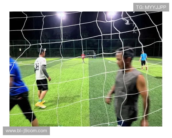 深入解析足球无边界规则的全方位图示指南与实战战术应用策略全面